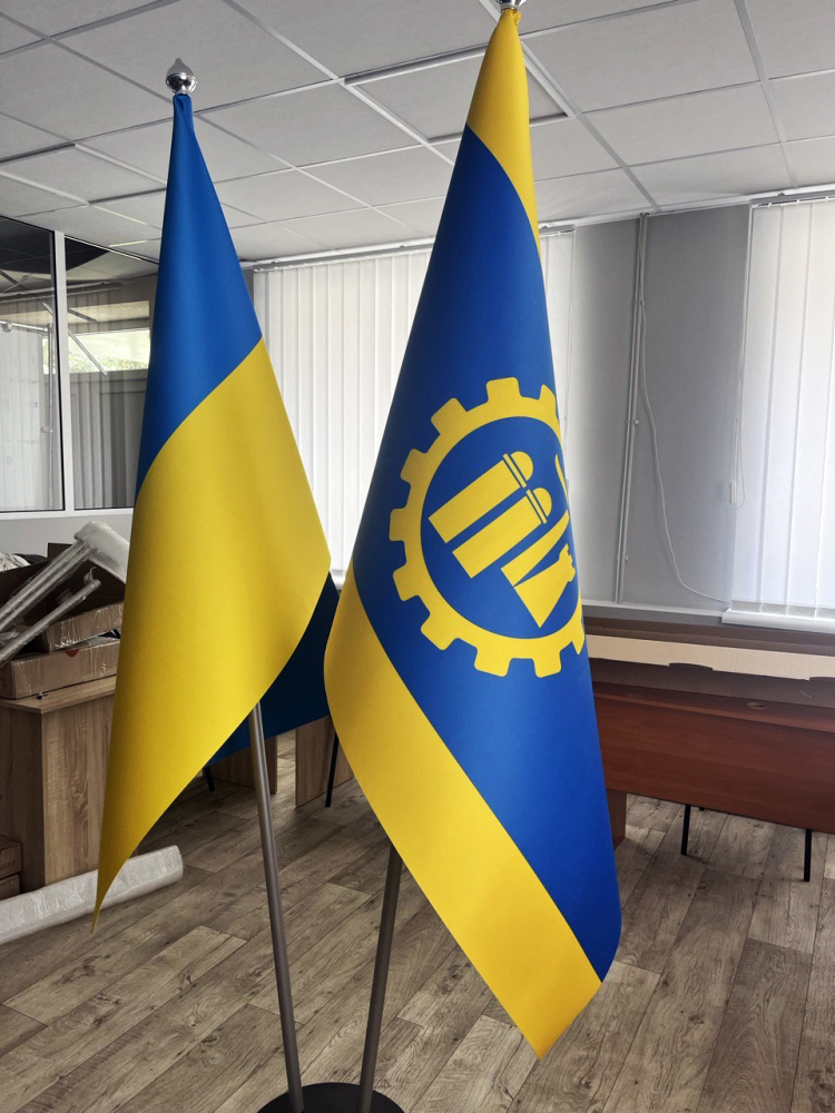 Флагшток кабінетний ДВОМІСНИЙ | FlagSystem